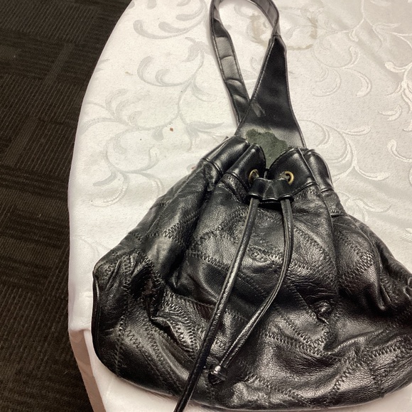 Black 100% Leather Backpack SMALLER SIZED. ITALY - Picture 1 of 6